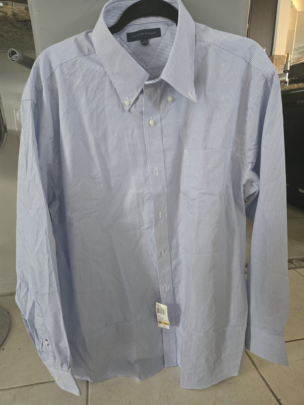 Tommy Hilfiger Light Blue Thin-Stripe Button-Down Dress Shirt Mens Size 17 34-35